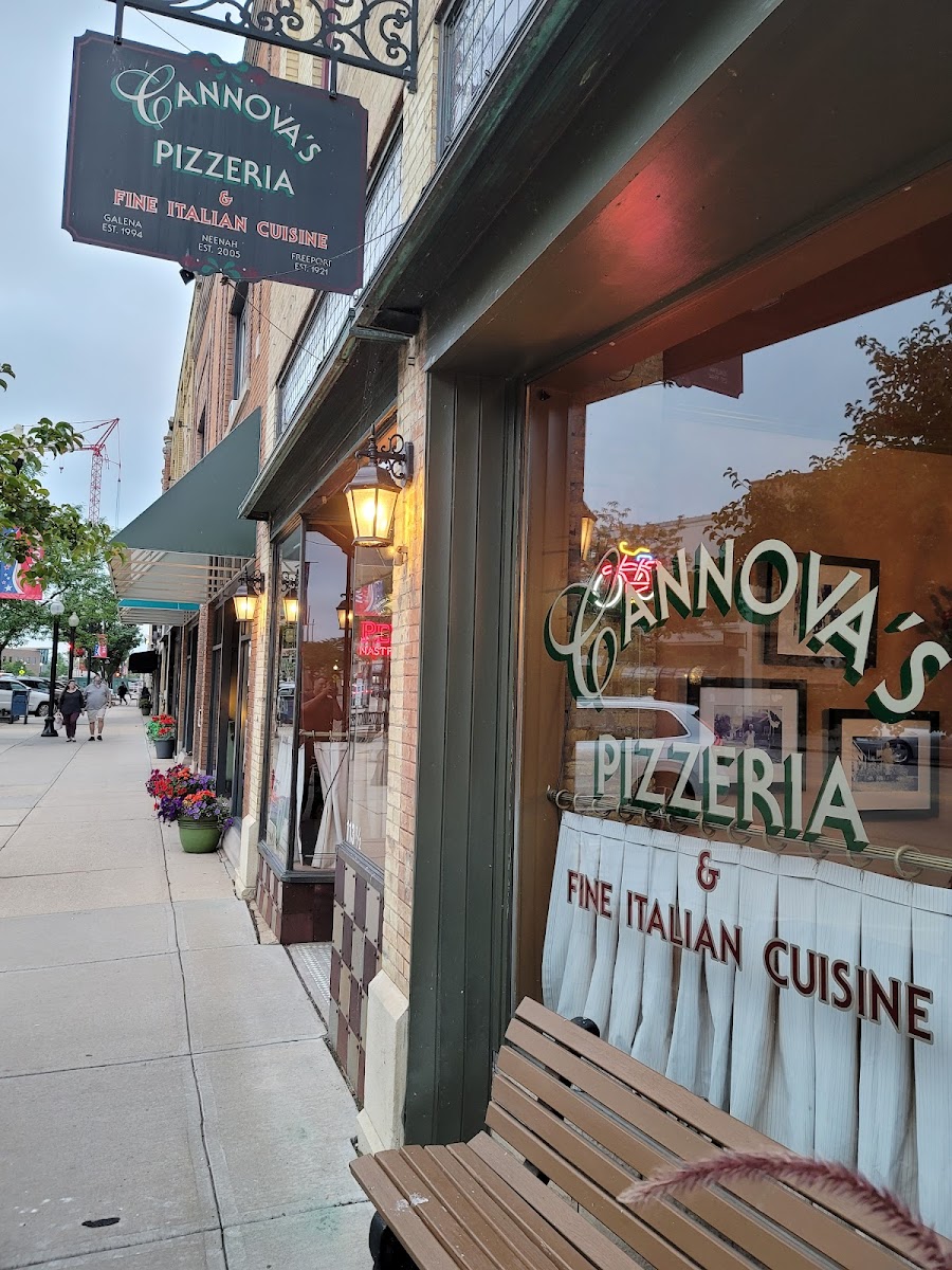 Cannova's Pizzeria