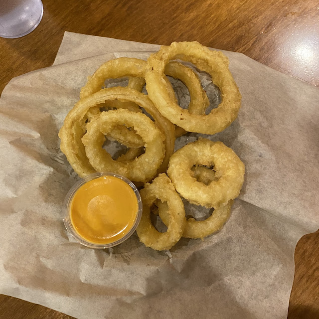 Onion Rings with Spicy Aioli Sauce