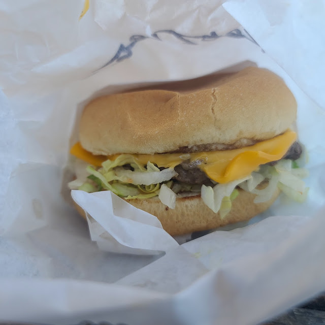 Regular Cheeseburger