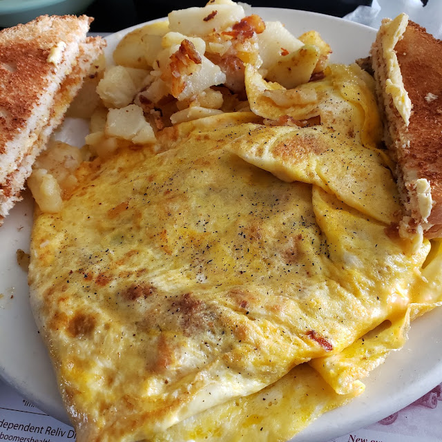 Every Thing Omlet with Home Fries and Toast
