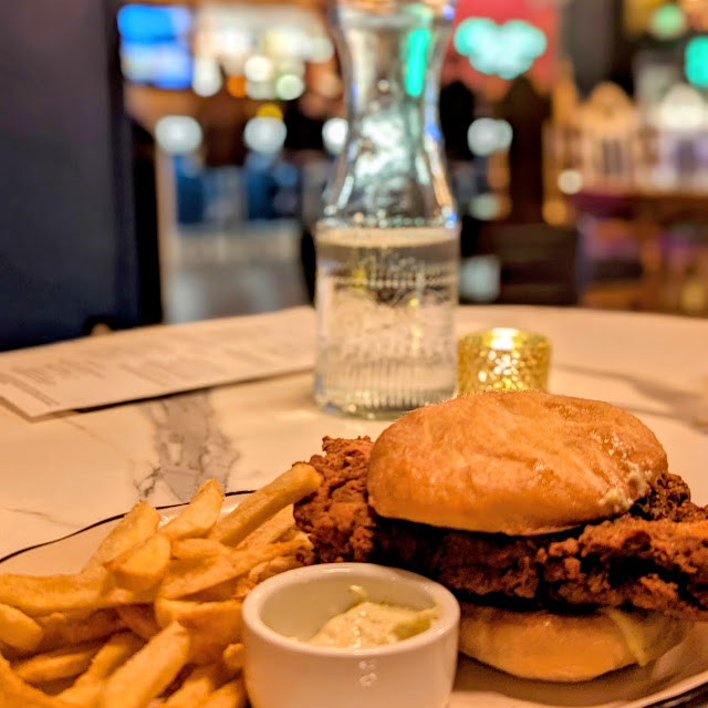 Chandelier Burger