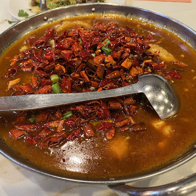毛血旺 Red Tofu Pig Intestine Mix Veg Beef Tripe in Spicy Soup