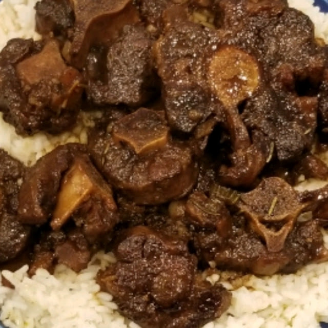 Oxtails and Rice