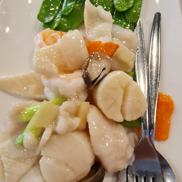 seafood combination with chinese greens 海鲜什锦