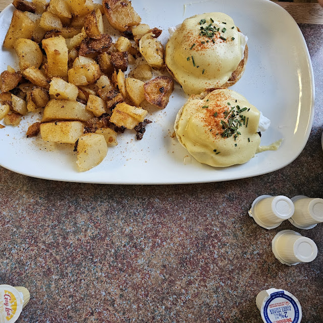 Eggs Benedict