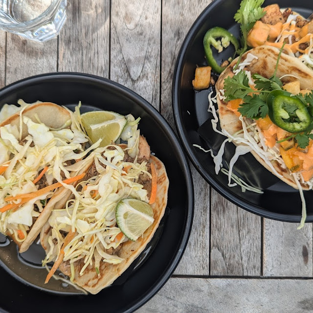 Jerk Chicken Naan