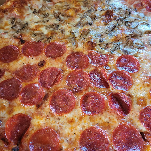 1 2 Pepperoni 1 2 Mushroom