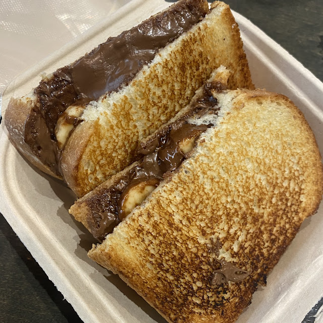 Nutella Banana Toast