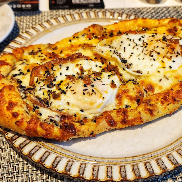 Khachapuri