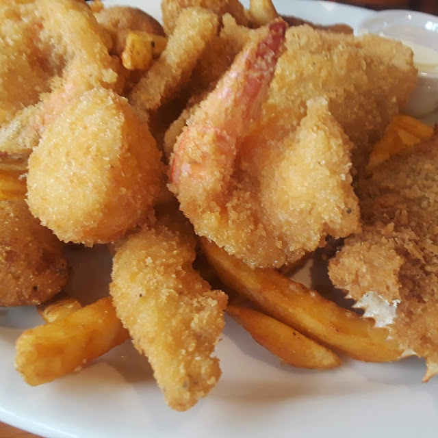 Combo Platter Shrimp Fish Scallops Crab
