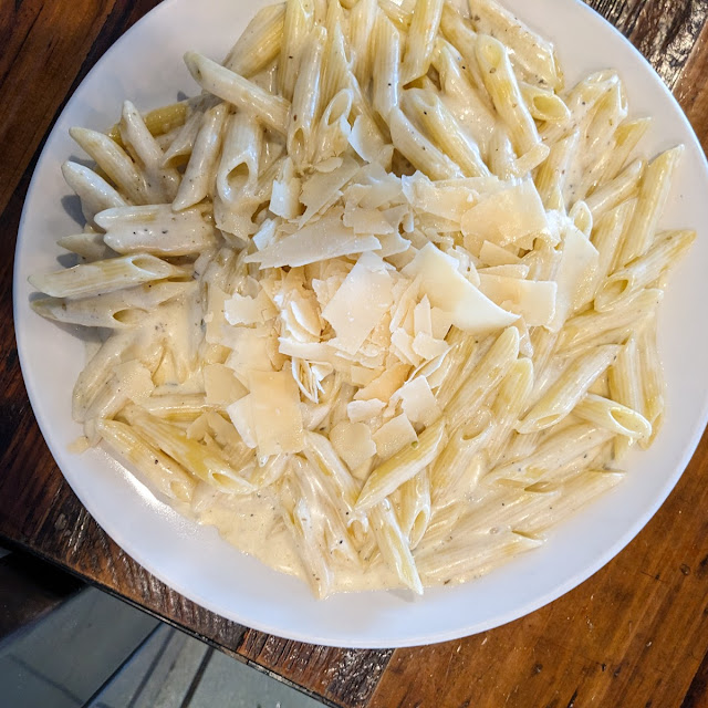 Penne Fettuccine Alfredo