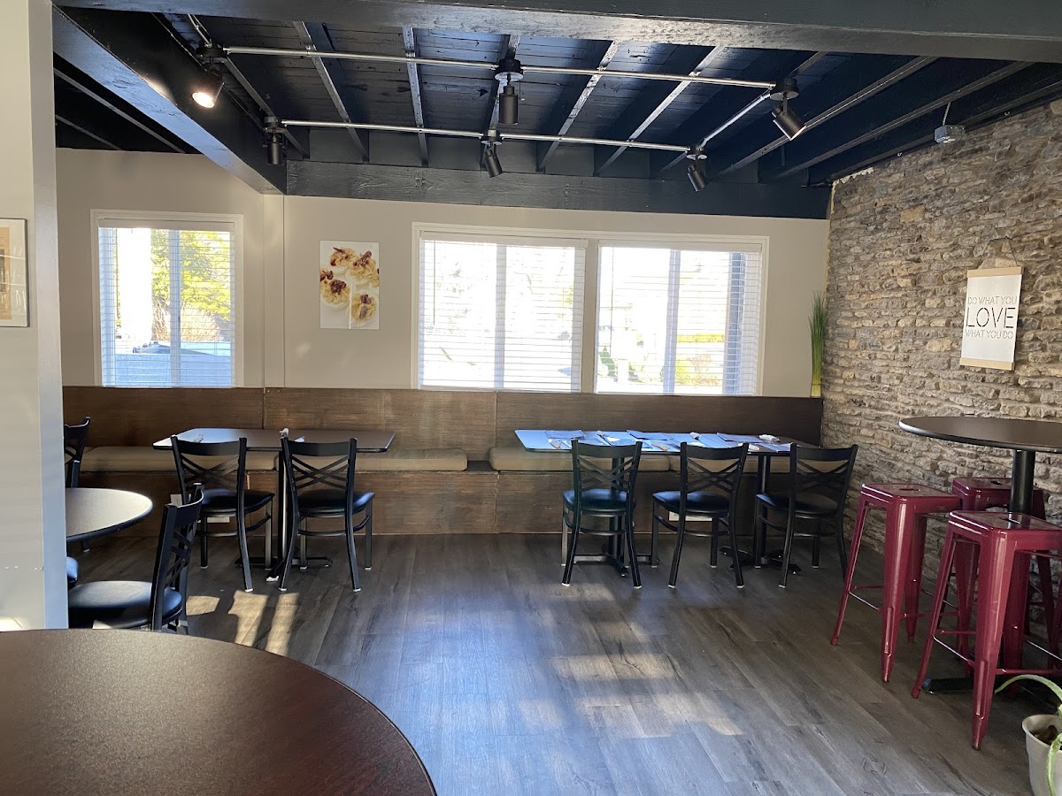 Crestwood Bistro