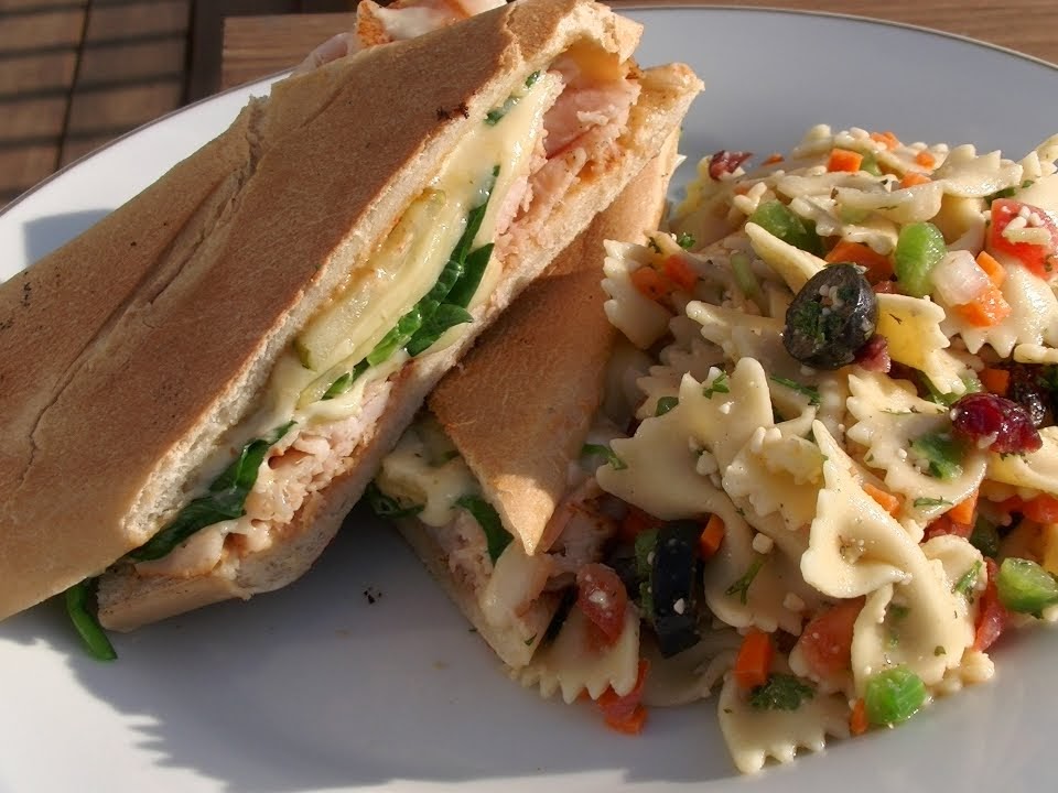 Crestwood Bistro