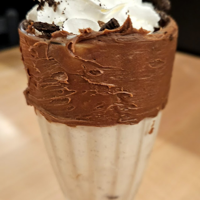 Cookies 'N' Creme Shake