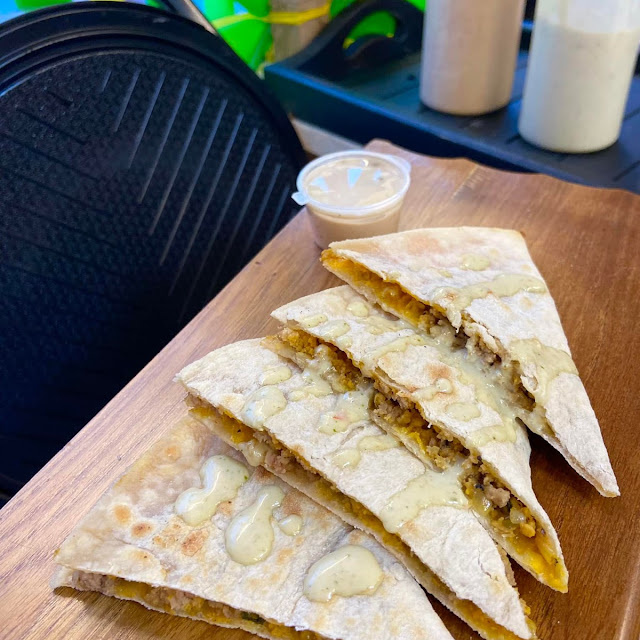 Cheesy Beef Quesadilla