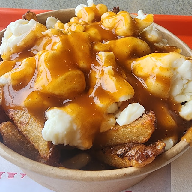 Poutine Régulière Regular Poutine