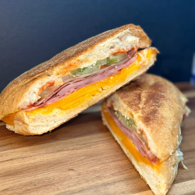 Ham & Cheese Jamon Y Queso