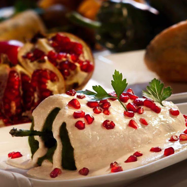 Chiles En Nogada