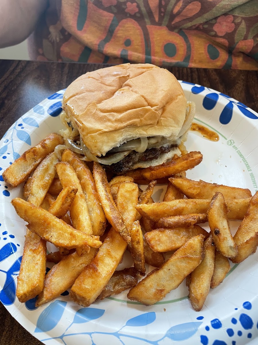 Dershey’s Cafe