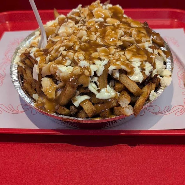Poutine Et Cheeseburger