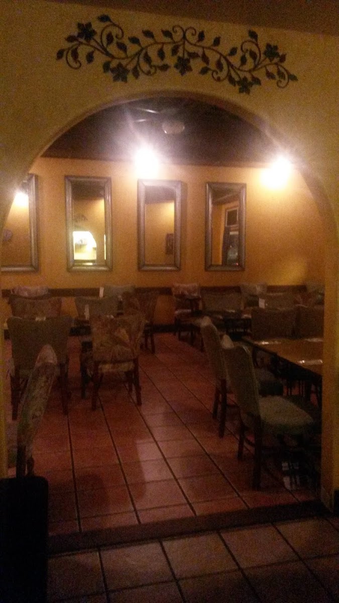 Dom De Luca's Restaurant