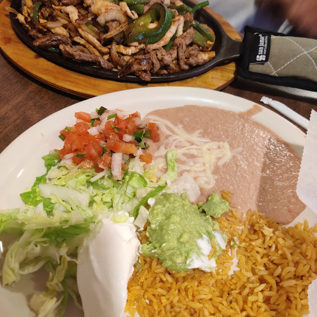 Fajita Salad for the Texas Fajitas