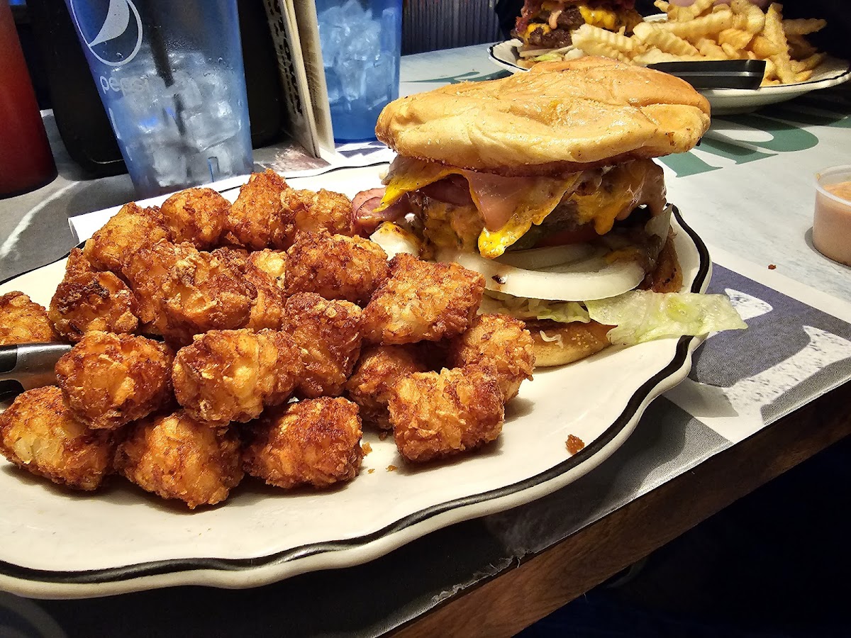 Downtown Restaurant & Lounge