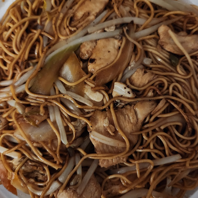 Chicken Lo Mein