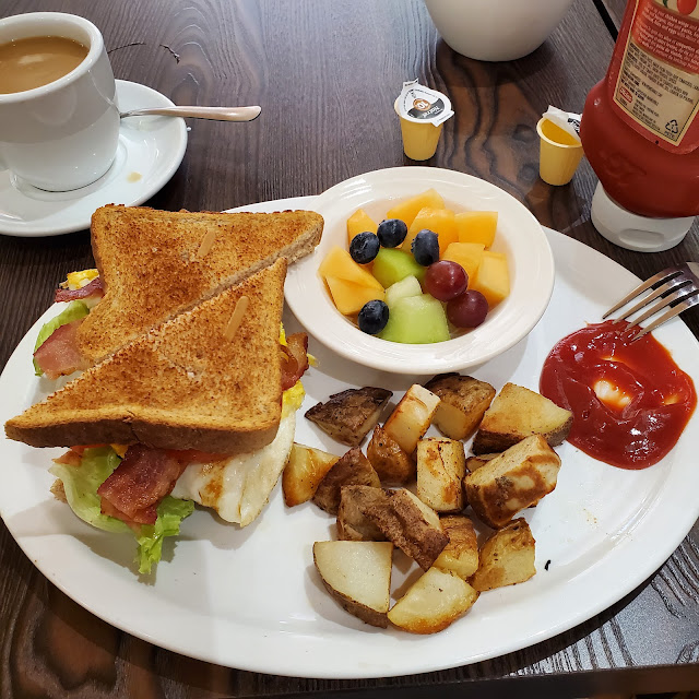 Egg blt