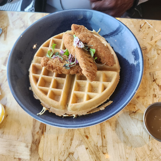 Fried Chicken & Waffle