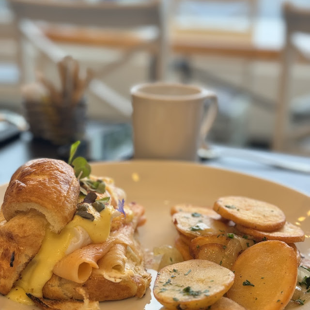 Eggspectation Breakfast Sandwich