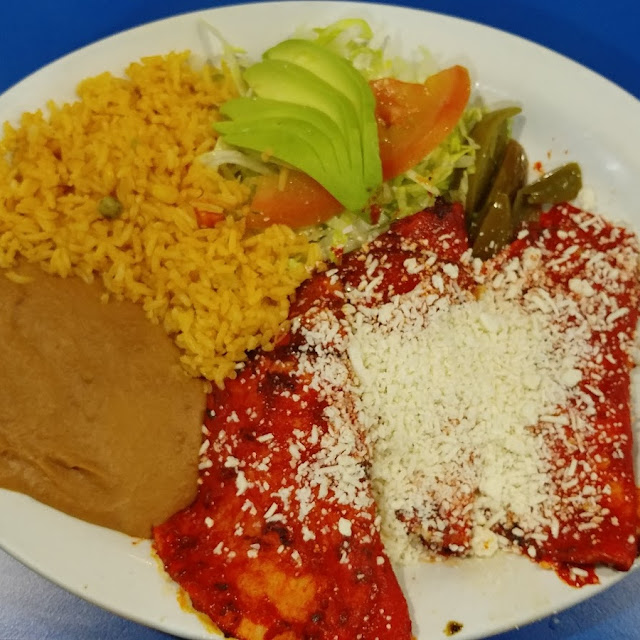 Enchiladas Rojas Con Queso Fresco