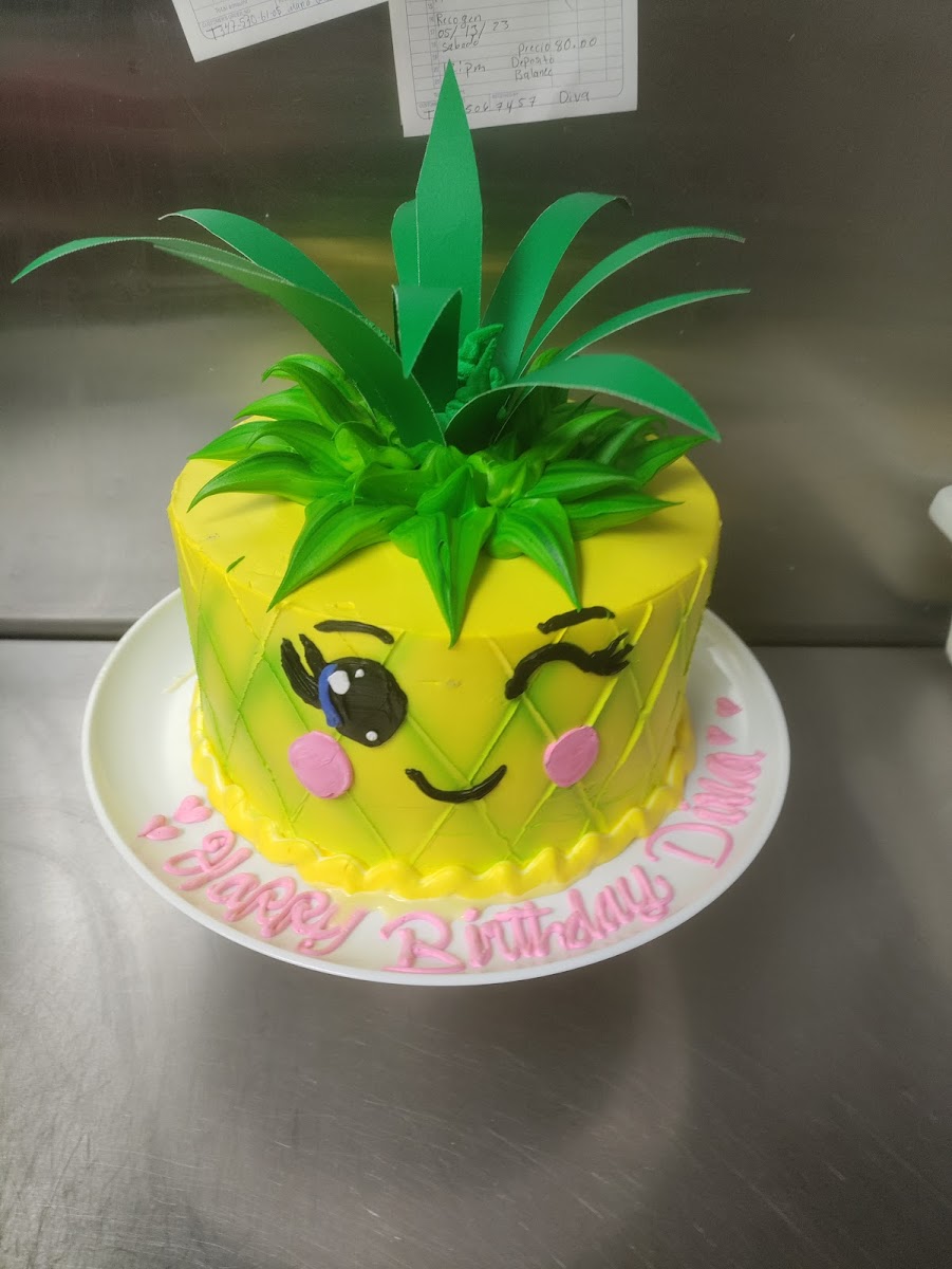 El Chantilly Bakery
