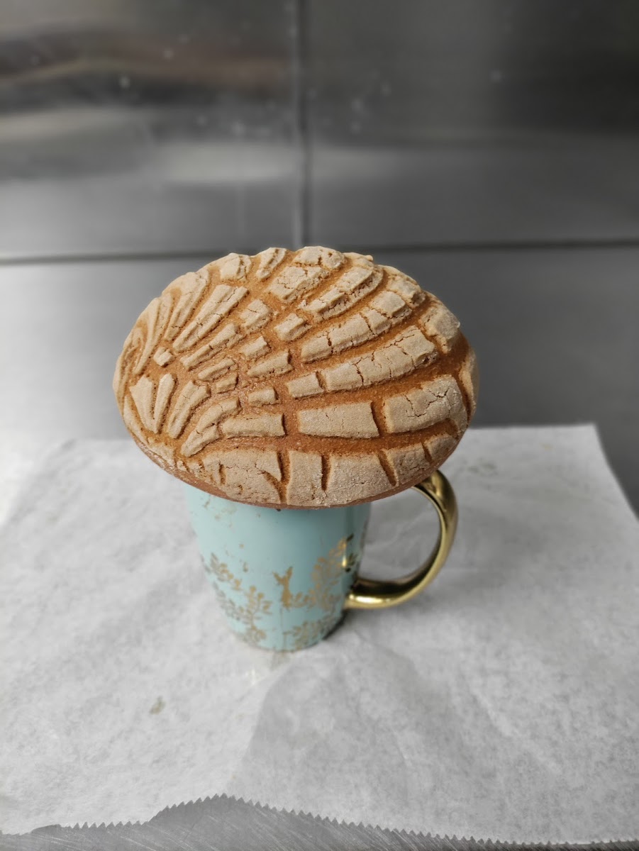 El Chantilly Bakery