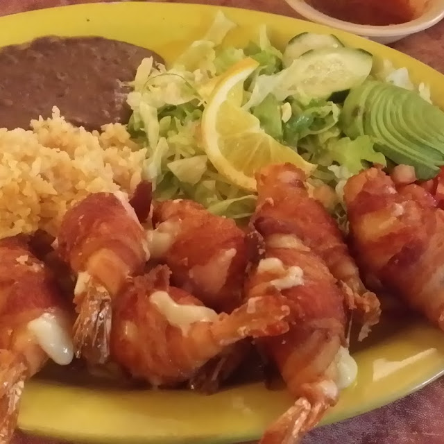 Shrimp Stuffed with Cheese Wrapped in Bacon