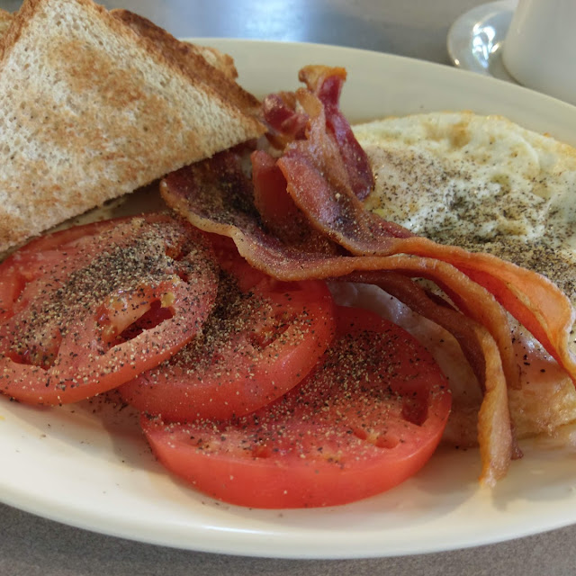 Egg and Bacon with Tomato
