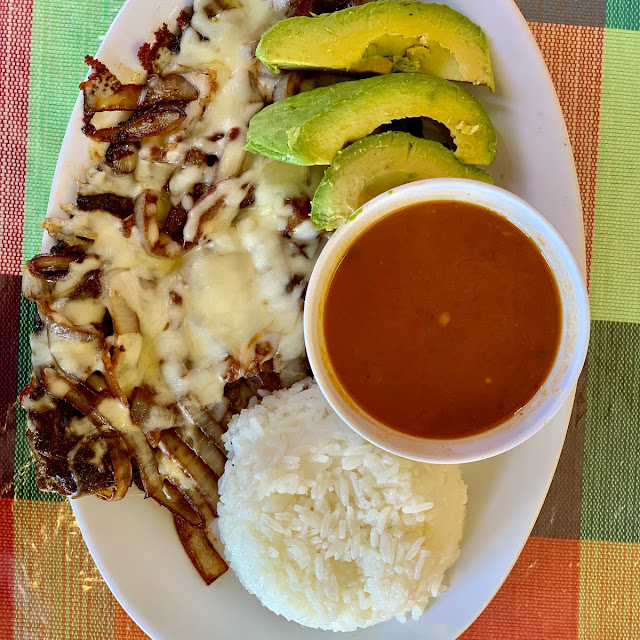 Bistec Con Queso