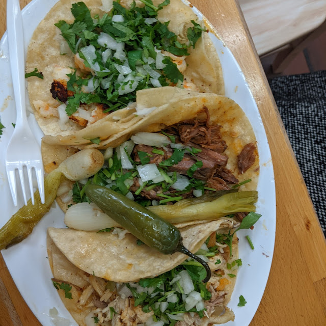 Taco de Asada Con Quesillo