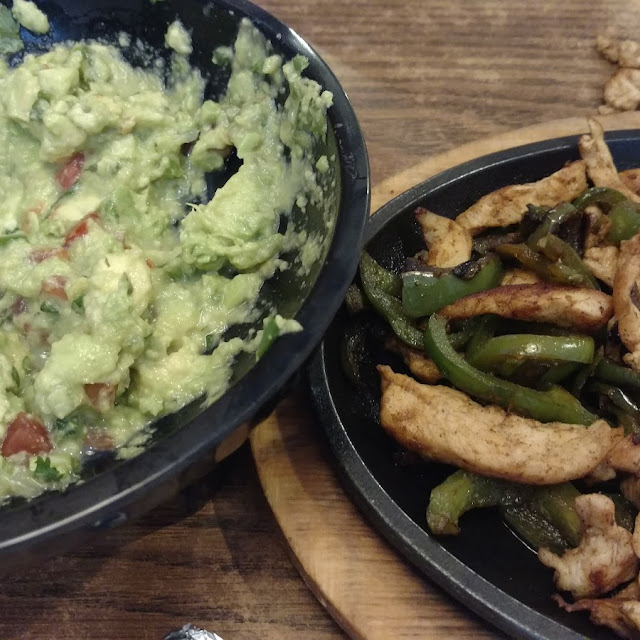 Guacamole and Chicken Fajitas