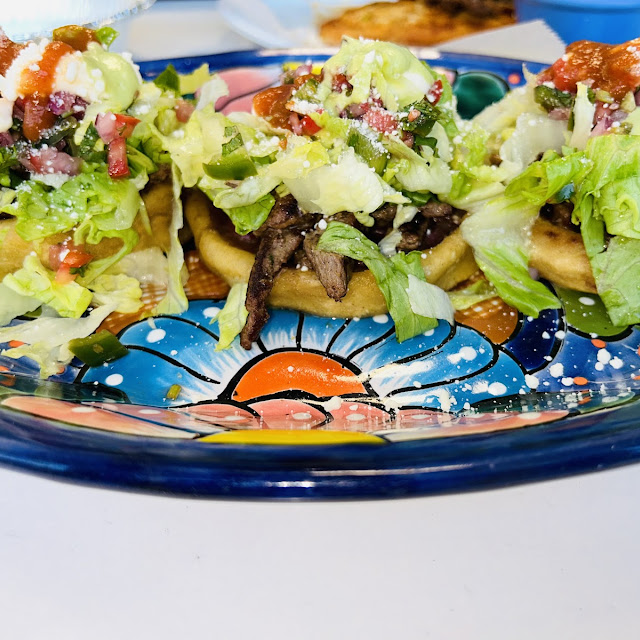 Sopes De Bistec