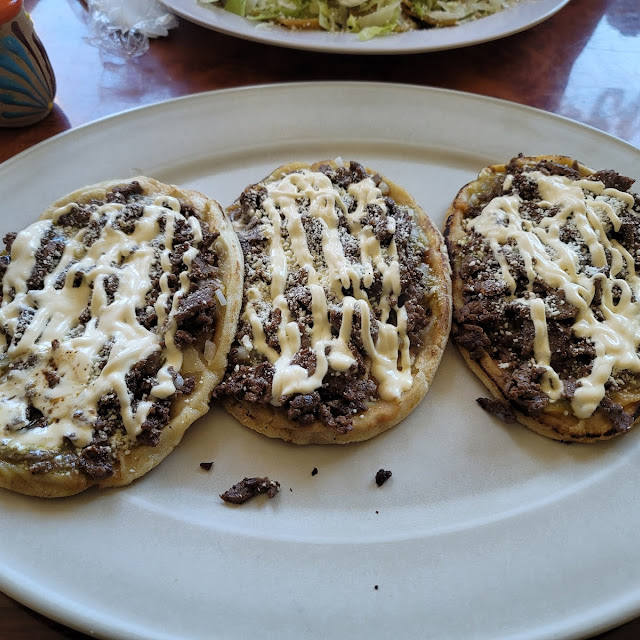 Picaditas
