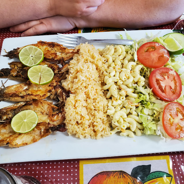 Mojarra Frita Rellena de Camarones