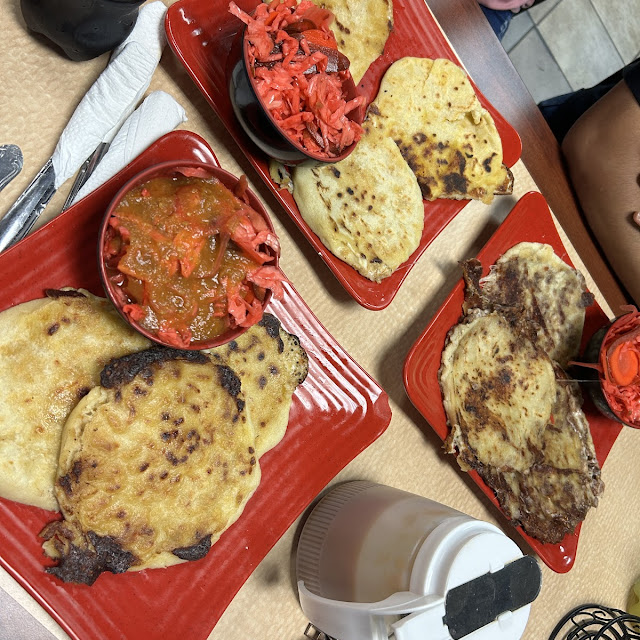 Pupusas Revuelta