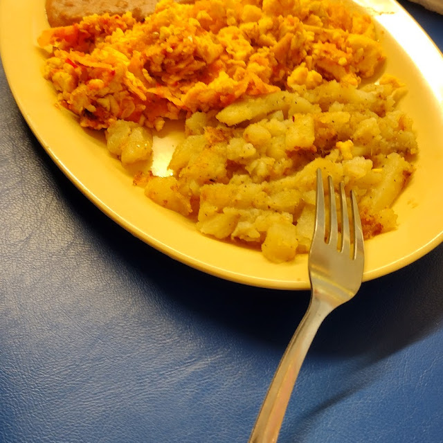 Chicharron Con Huevos