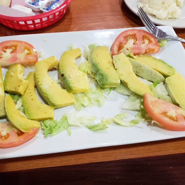 Ensalada de Aguacate En Temporada