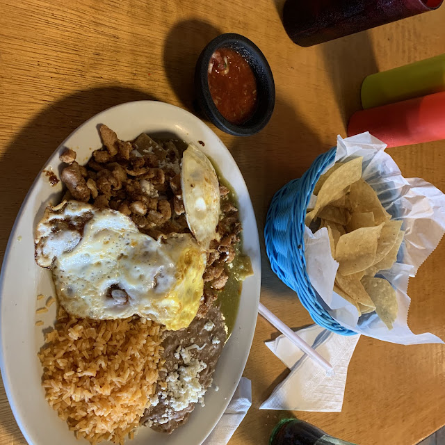 Chilaquiles Con Huevos