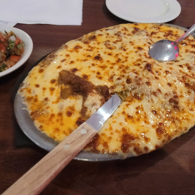 Queso Fundido Con Chorizo