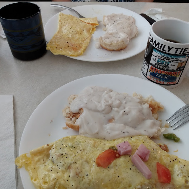 Omelette & Biscuits and Gravy