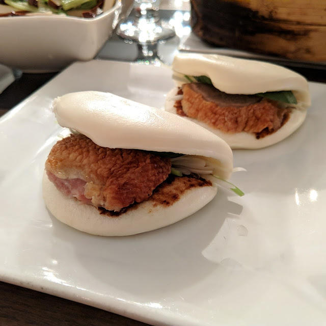 House Special Bun with Sliced Duck