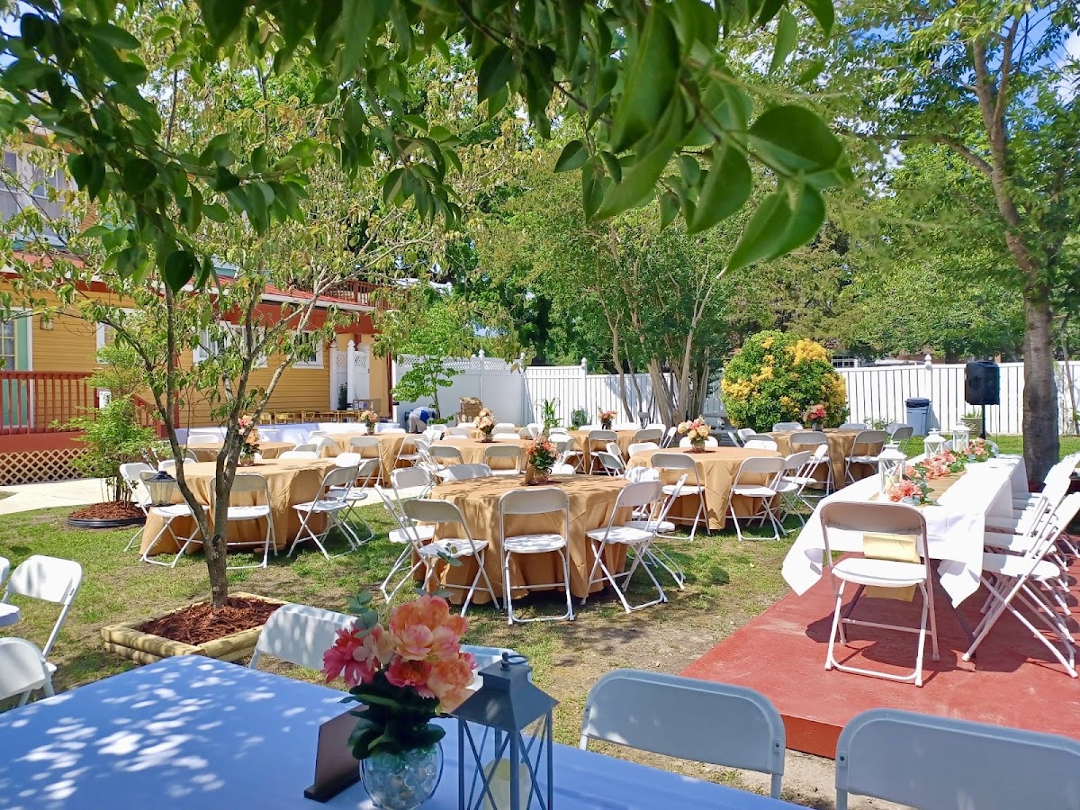 Faraja Gardens & Grill